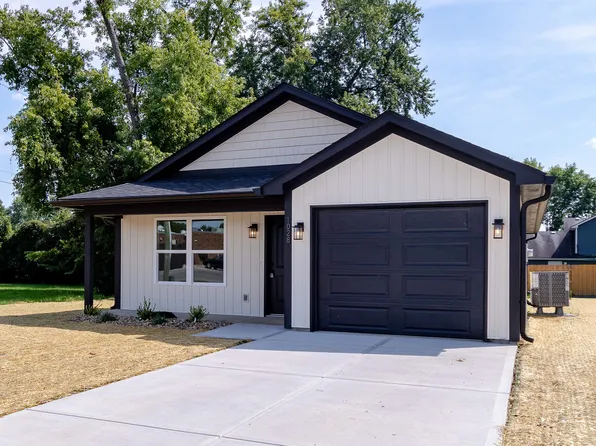 1028 Avenue B, Greencastle, IN 46135