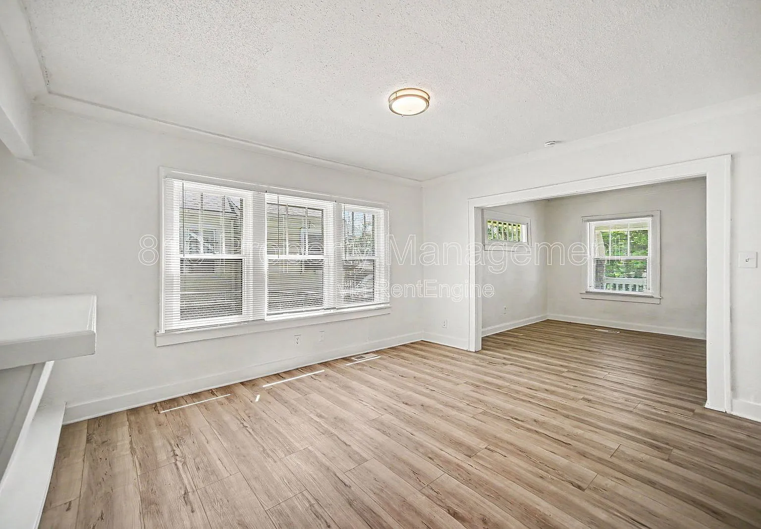 3 bed, 1.0 bath, 1160 sqft, $1,300 — Photo 3