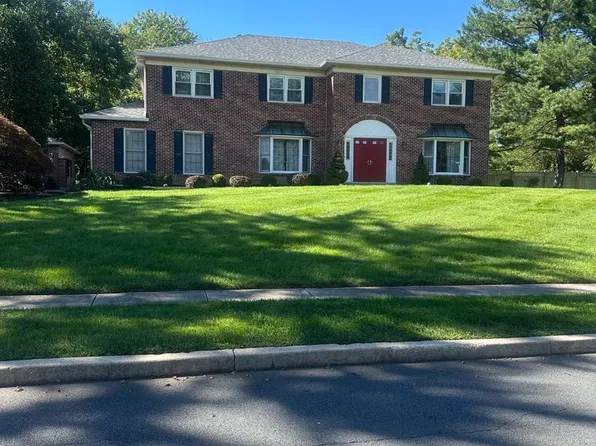 685 Wyndrise Dr, Blue Bell, PA 19422
