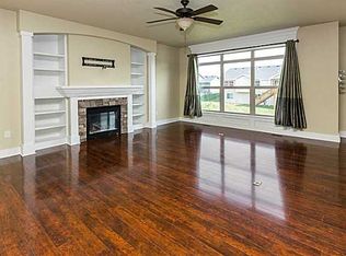 75 NE Gracewood Dr, Waukee, IA 50263
