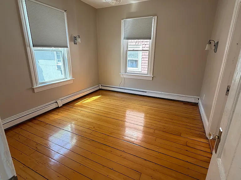 73 Carrington Ave #2 — Photo 16