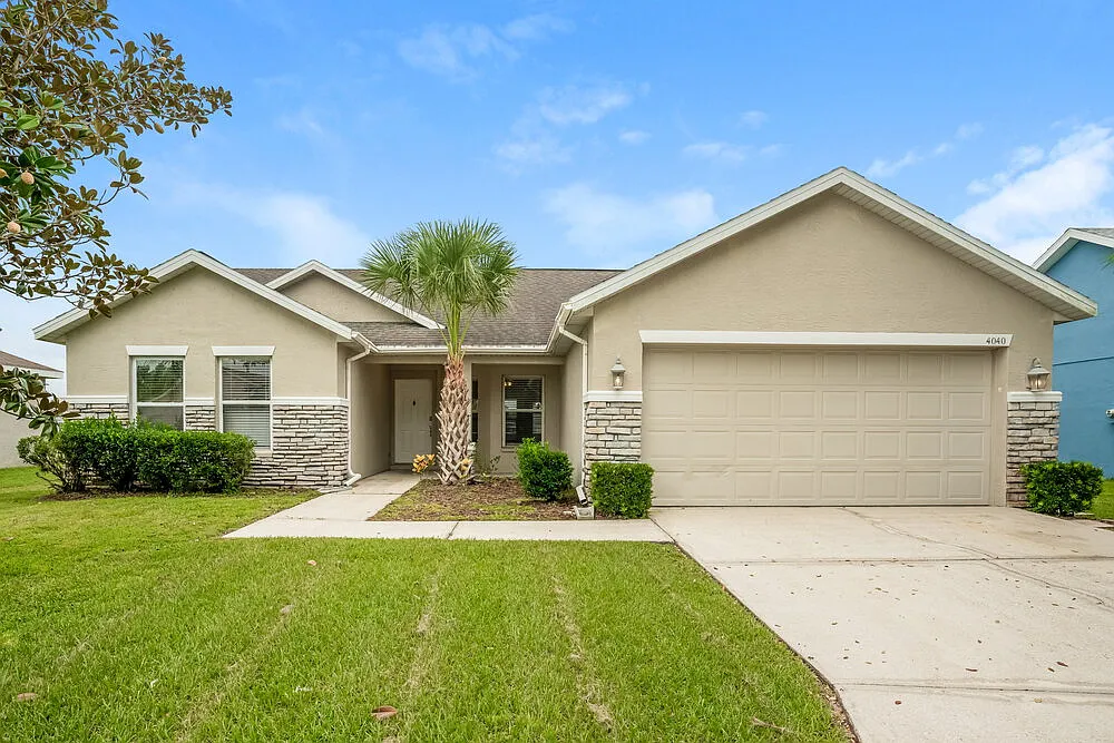 4 bed, 2.0 bath, 1812 sqft, $2,720 — Photo 1