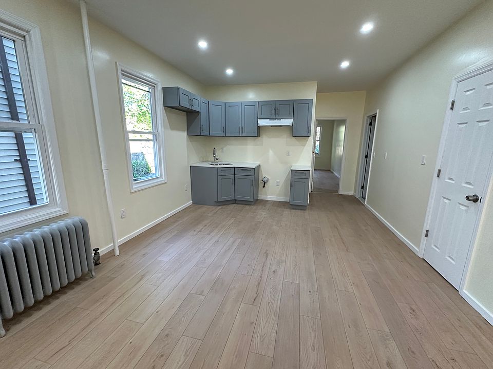 1st image of 22 Cummings St Unit 1