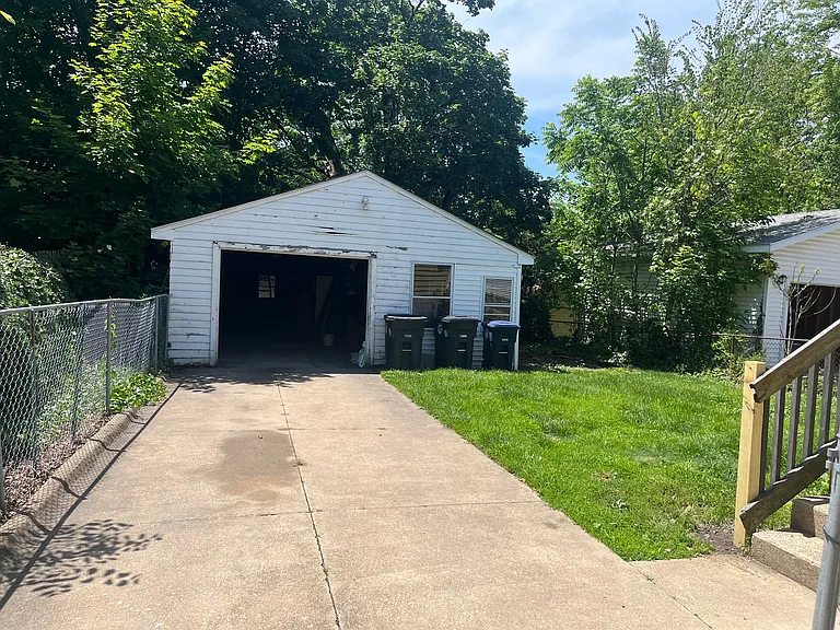 1290 Neptune Ave — Photo 20