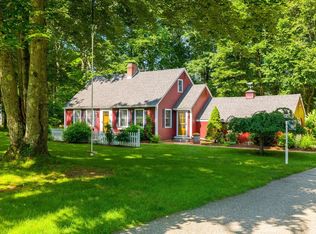 21 Old Farm Rd, Sturbridge, MA 01566