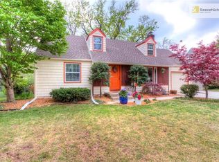 7406 Birch St, Prairie Village, KS 66208