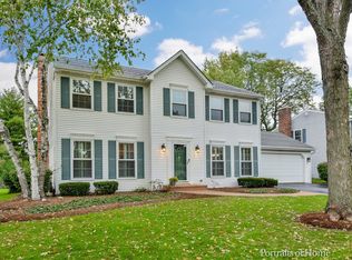 2023 Greensboro Dr, Wheaton, IL 60189