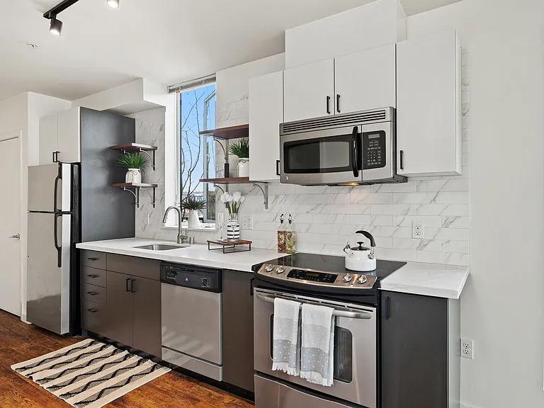 4111 Stone Way N — Photo 47
