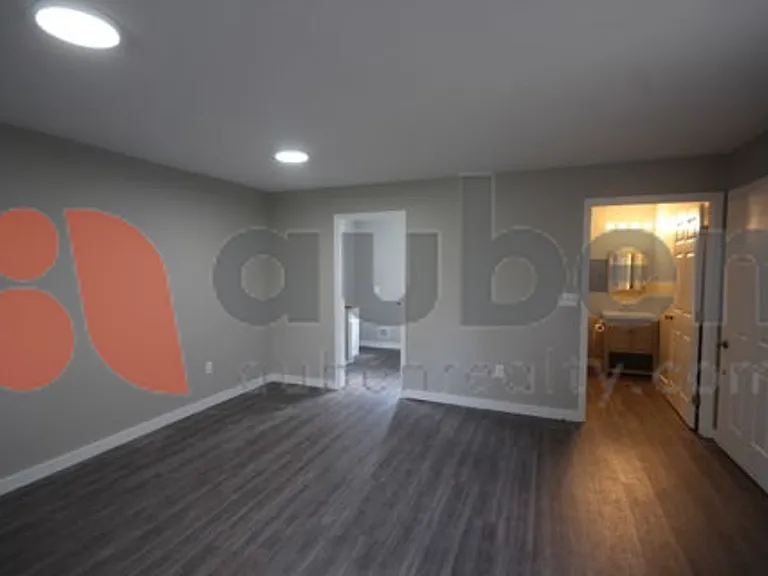 5003 Carolyn Ln #B — Photo 2