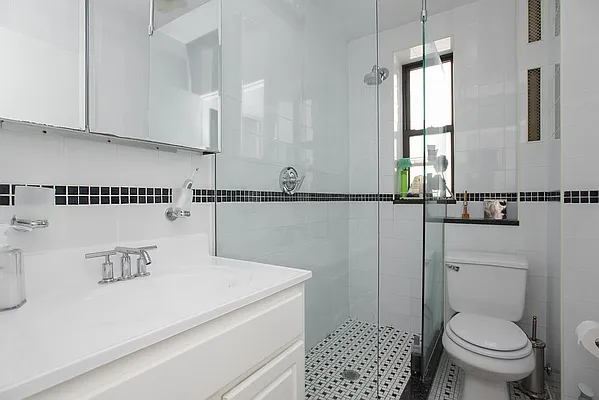 Rented by Emor Management Inc. | media 18