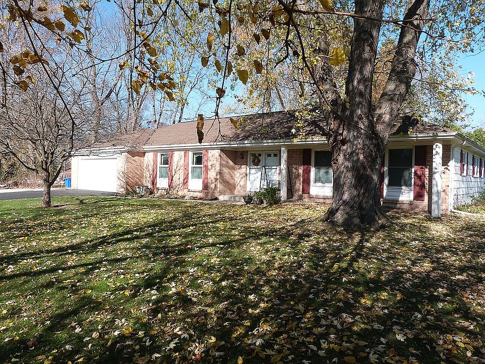 1st image of N22W28340 Beach Park Cir