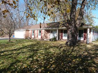 N22W28340 Beach Park Cir, Pewaukee, WI 53072