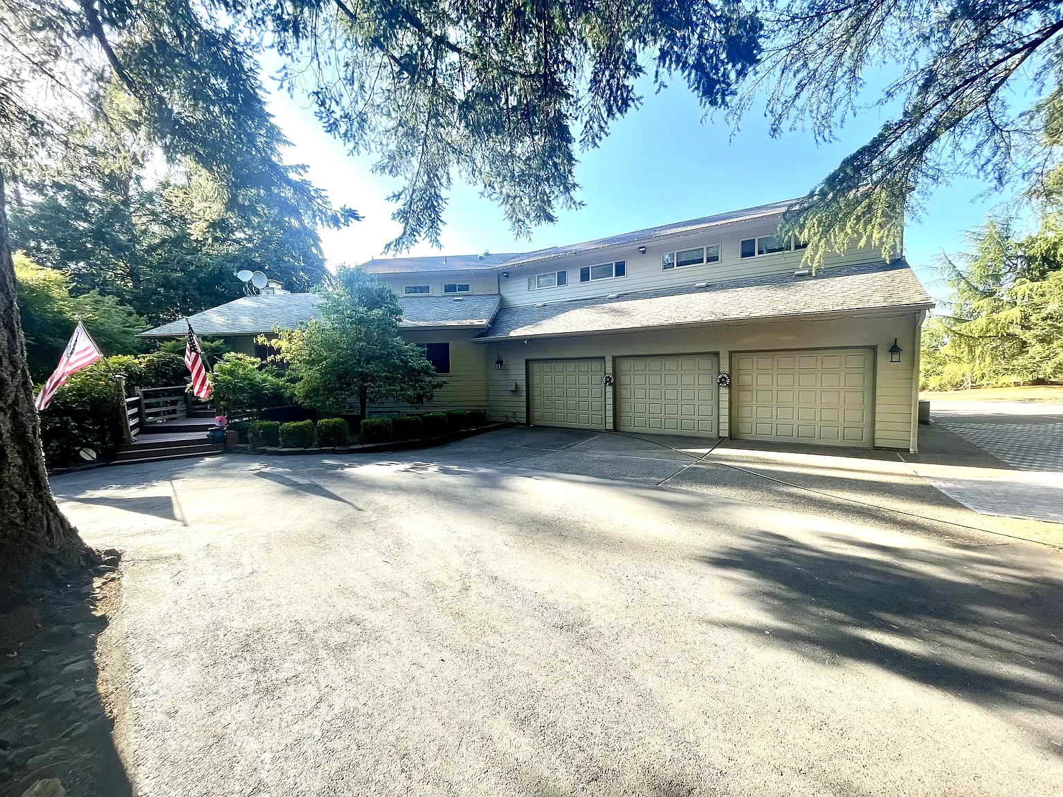 4329 Croisan Ridge Way S photo 1