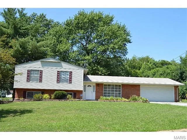 1310 Land O Lakes Dr photo 1