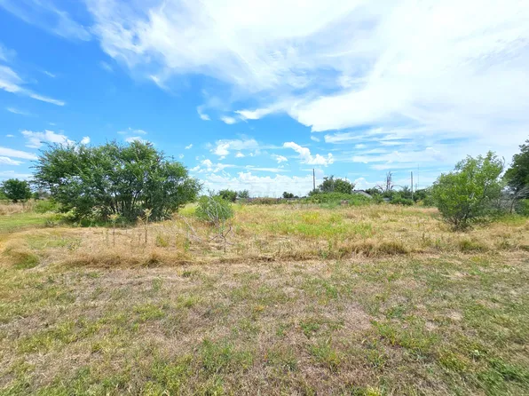 513 Harlem St, Pampa, TX 79065