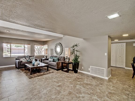 3rd image of 9424 N 80th Pl
