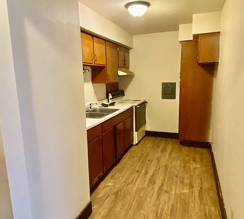 4th image of 92 Forest Ave #305