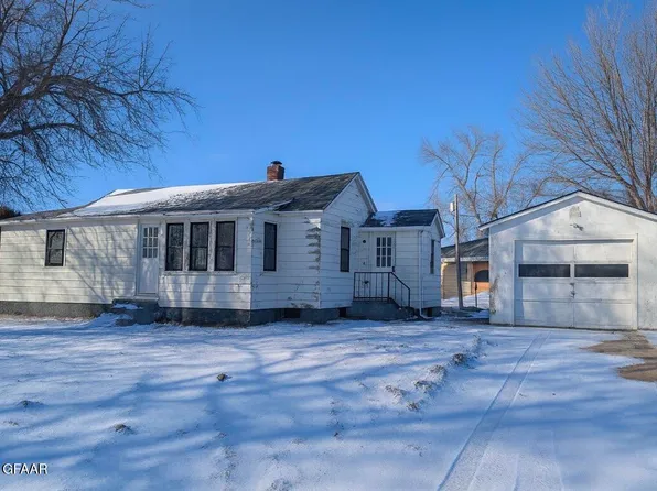 206 Eielson St, Hatton, ND 58240