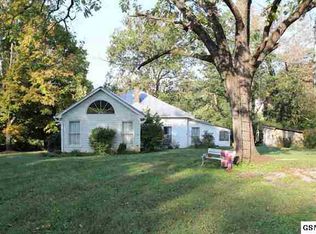 1205 Wilson Rd, Sevierville, TN 37862