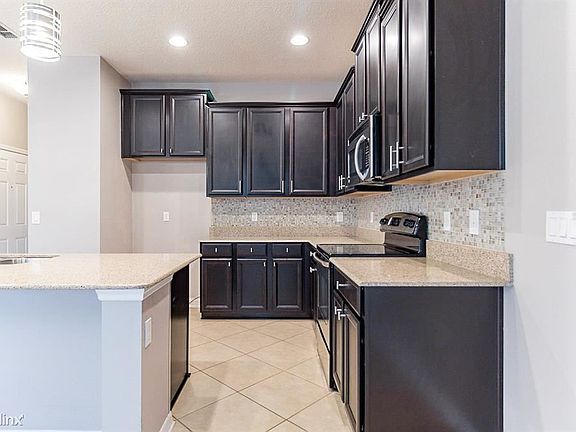 4th image of 184 Windflower Way