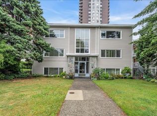 1420 Chesterfield Ave #1, North Vancouver, BC V7M 2N4