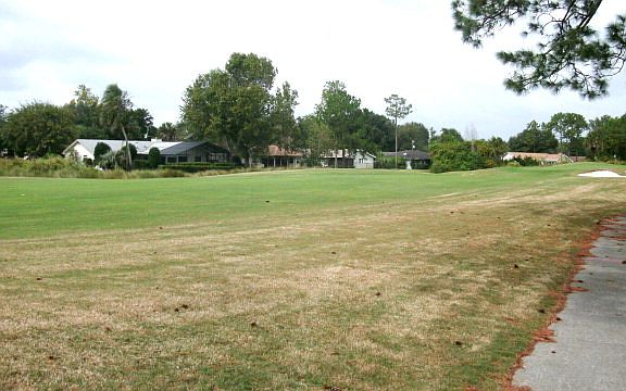 5th image of 21 Westover Ln