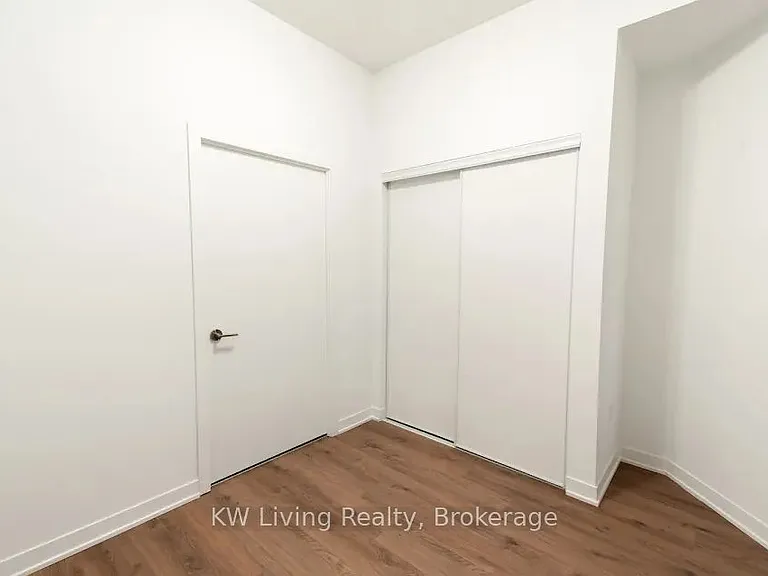 395 Dundas St N #701 — Photo 9