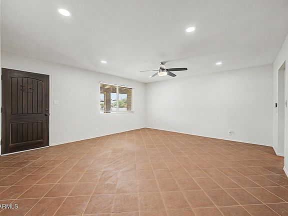 5th image of 3910 E Shangri La Rd