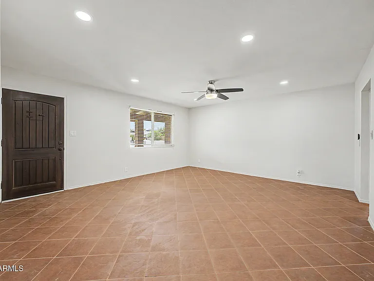 3910 E Shangri La Rd — Photo 5