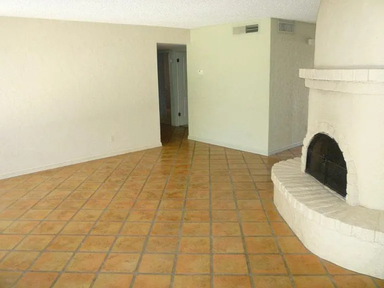 3911 S Pine St — Photo 19