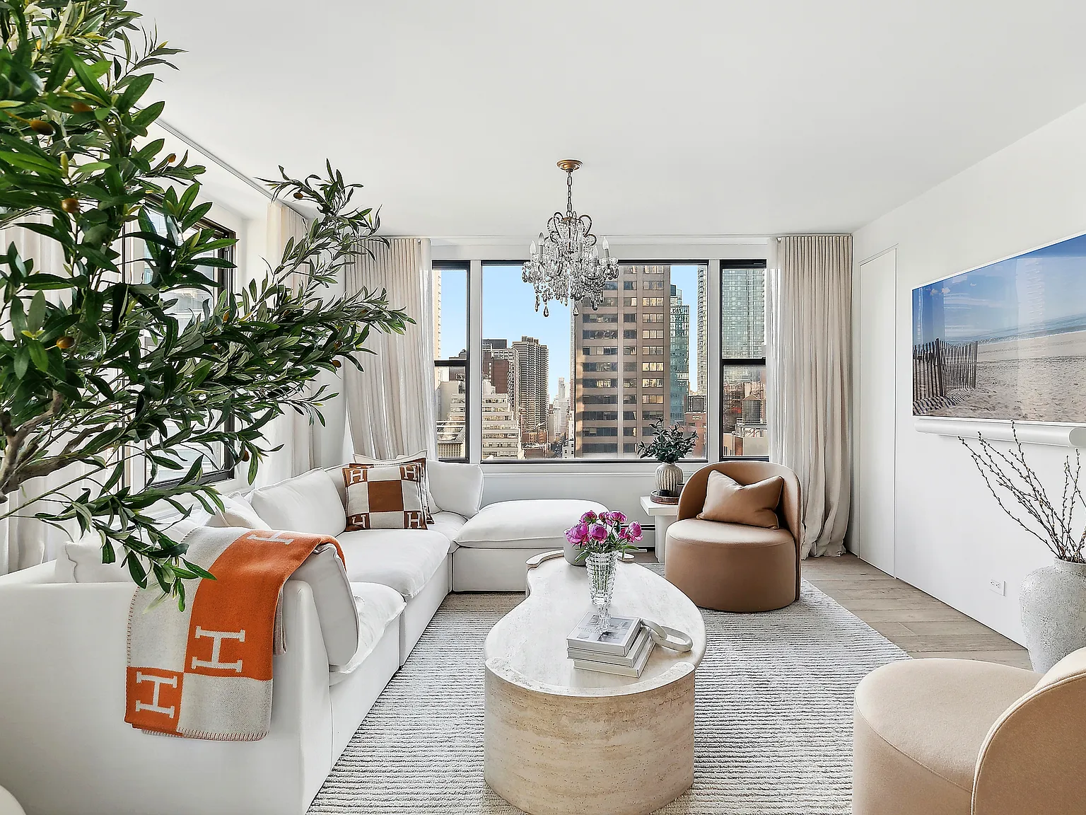117 East 57th Street — Photo 1