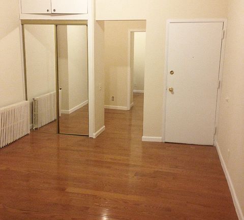 5th image of 178 India St APT 8