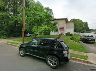 4131 Leonard Dr, Fairfax, VA 22030