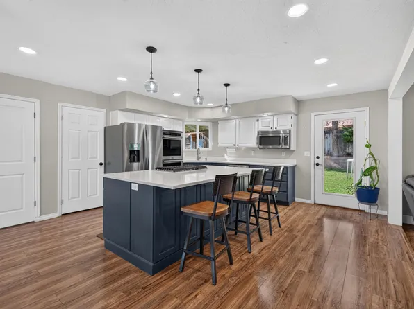 1690 E Maplewood Way, Saint George, UT 84790