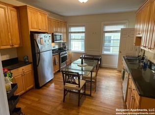 206 Pearl St APT 3, Somerville, MA 02145