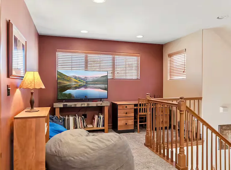 19 Oak Ln — Photo 6