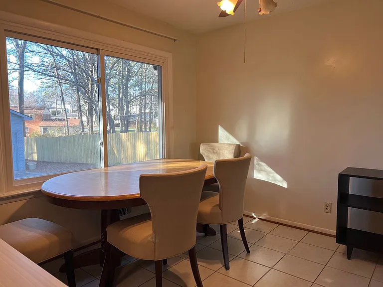708 Austin Ave — Photo 11