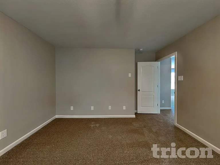 3349 Table Rock Dr — Photo 6