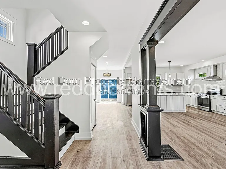 1133 Dawson St — Photo 6
