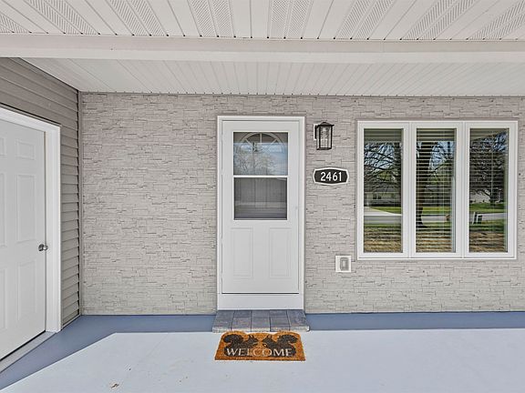 4th image of 2461 Vanden Bergh Pl