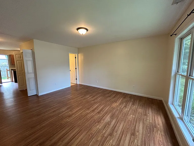 22A Half Moon Dr — Photo 2