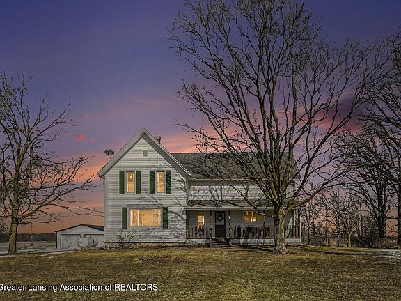 2nd image of 6260 W Chadwick Rd