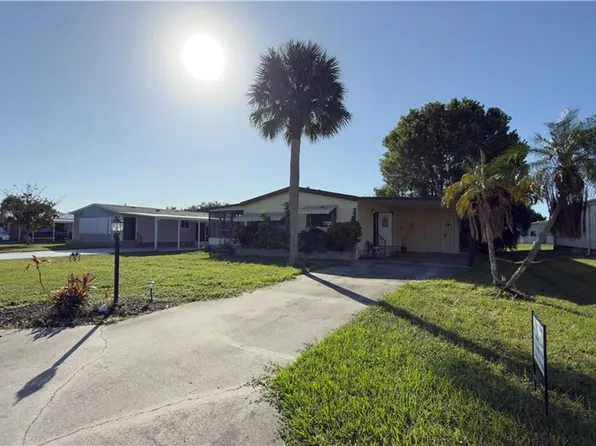 207 Riverwood RD, NAPLES, FL 34114