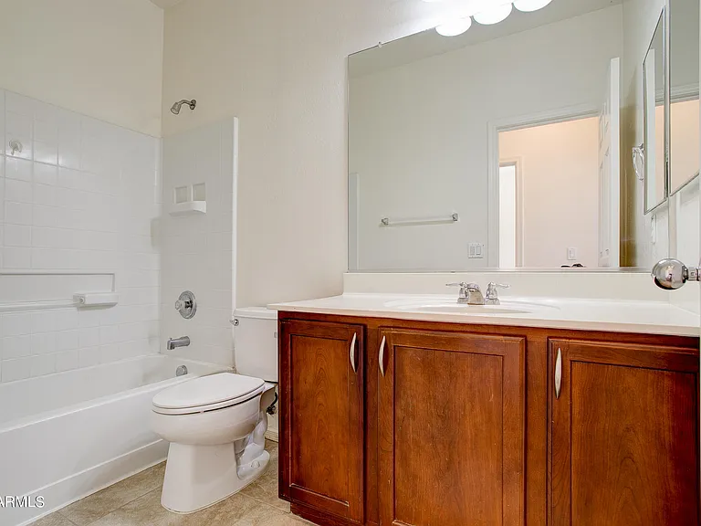 9928 W Chipman Rd — Photo 17