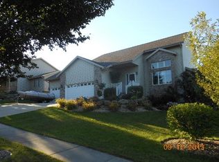 1605 Three Wood Dr, Mount Horeb, WI 53572