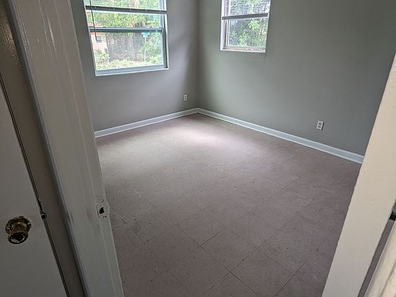 3rd image of 1616 W 36th St APT 1