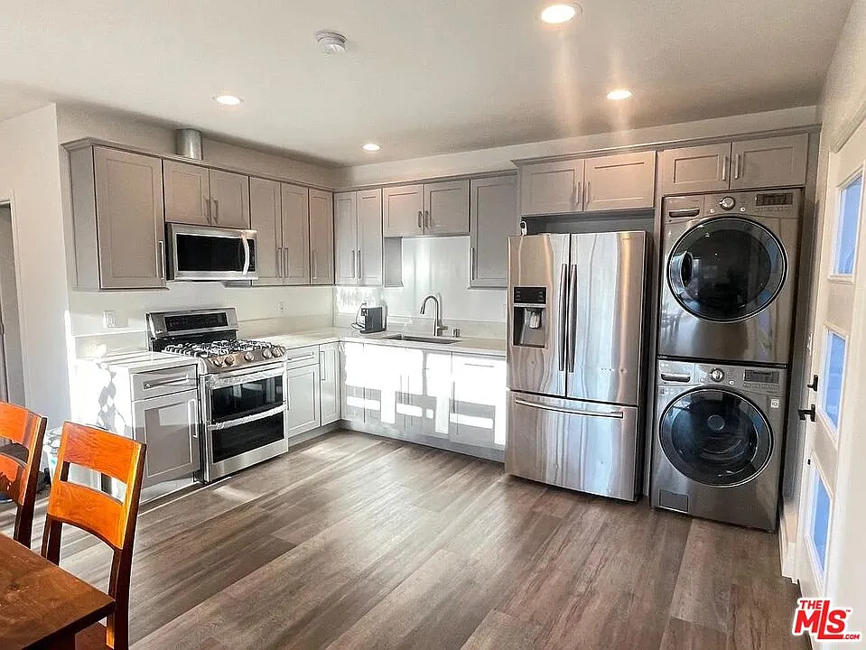 Studio, 1.0 bath, 450 sqft, $2,350 — Photo 4