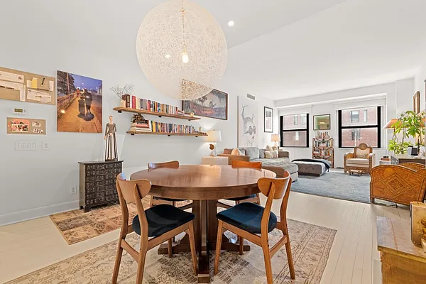 Sold by Nest Seekers International | media 6