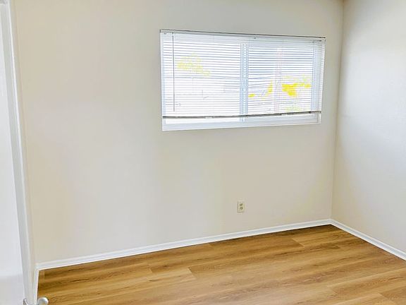 5th image of 10532 Court Ave APT 4