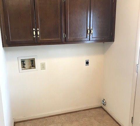 5th image of 20 Carriage Ln APT 3